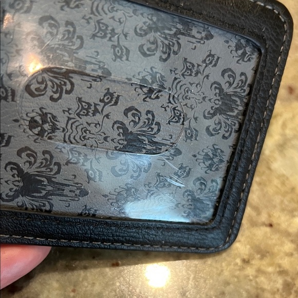 Disney Madame Leota Haunted Mansion Credit Card Wallet Cardholder - Picture 6 of 7